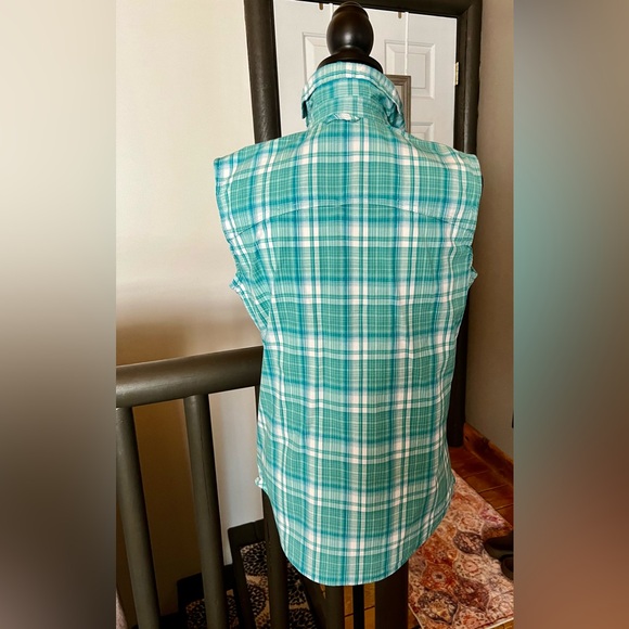 Dakini Women’s Sleeveless Top. - Picture 2 of 7